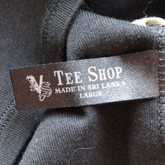 🌸Being donated 8/5🌸 VS 3/4 Sleeve Top - Picture 2 of 2